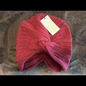 Front knotted beanie
